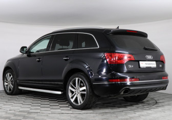Подержанный автомобиль Audi Q7 2013 года (6 фото)