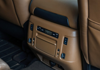 Подержанный автомобиль Infiniti QX80 2020 года (22 фото)