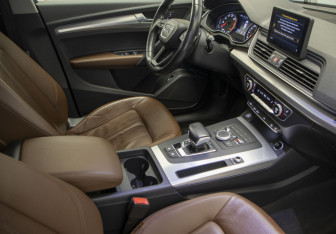 Подержанный автомобиль Audi Q5 2017 года (29 фото)