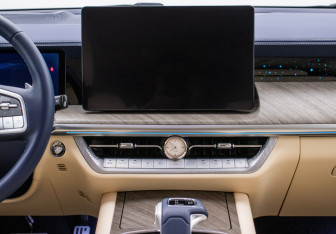 Подержанный автомобиль Tank 500 2023 года (15 фото)