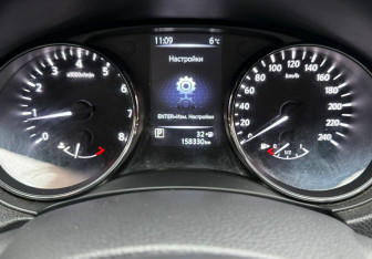 Подержанный автомобиль Nissan X-Trail 2018 года (12 фото)