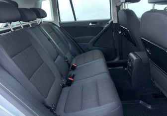 Подержанный автомобиль Volkswagen Tiguan 2014 года (14 фото)