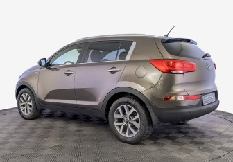 Подержанный автомобиль Kia Sportage 2015 года (7 фото)