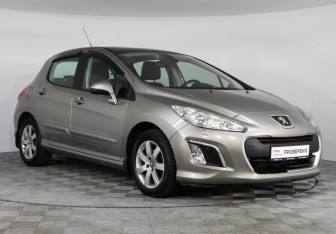 Подержанный автомобиль Peugeot 308 Hatchback 2012 года (2 фото)