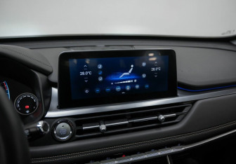 Подержанный автомобиль Chery Tiggo 8 2023 года (17 фото)