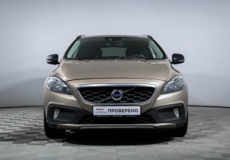 Подержанный автомобиль Volvo V40 Cross Country 2013 года (2 фото)