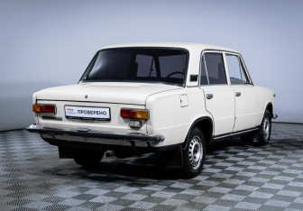 Подержанный автомобиль LADA (ВАЗ) 2101 1986 года (5 фото)
