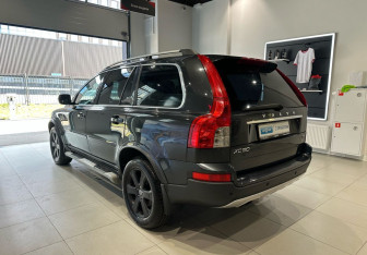Подержанный автомобиль Volvo XC90 2010 года (6 фото)