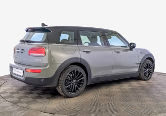 Подержанный автомобиль MINI Clubman Wagon 2021 года (5 фото)