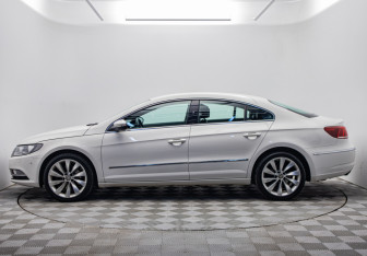 Подержанный автомобиль Volkswagen Passat CC 2014 года (2 фото)