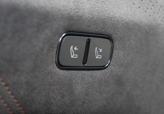 Подержанный автомобиль Zeekr 001 2024 года (16 фото)