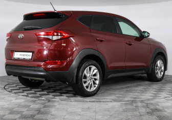 Подержанный автомобиль Hyundai Tucson 2016 года (5 фото)