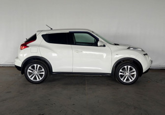 Подержанный автомобиль Nissan Juke 2014 года (7 фото)