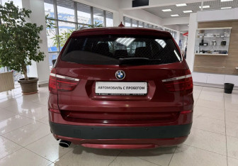 Подержанный автомобиль BMW X3 2013 года (6 фото)