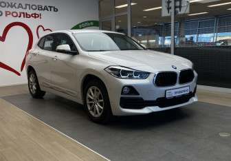Подержанный автомобиль BMW X2 2019 года (3 фото)