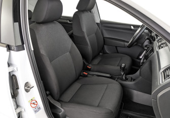 Подержанный автомобиль Skoda Rapid Liftback 2019 года (24 фото)