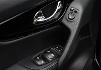 Подержанный автомобиль Nissan Qashqai 2021 года (18 фото)