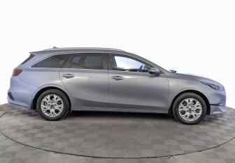 Подержанный автомобиль Kia Ceed Wagon 2021 года (4 фото)