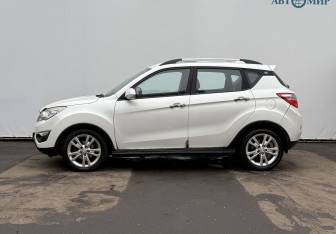 Подержанный автомобиль Changan CS35 2014 года (8 фото)