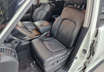 Подержанный автомобиль Infiniti QX80 2014 года (20 фото)