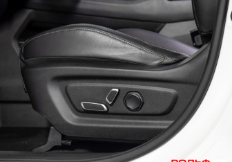 Подержанный автомобиль Changan UNI-K 2023 года (23 фото)