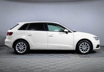 Подержанный автомобиль Audi A3 Hatchback 2013 года (4 фото)