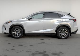 Подержанный автомобиль Lexus NX 2019 года (8 фото)