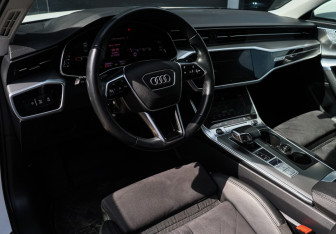 Подержанный автомобиль Audi A6 Sedan 2021 года (14 фото)