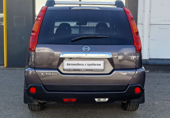 Подержанный автомобиль Nissan X-Trail 2008 года (6 фото)