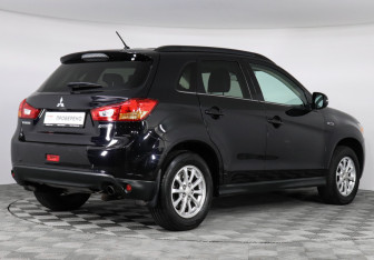 Подержанный автомобиль Mitsubishi ASX 2012 года (3 фото)