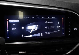 Подержанный автомобиль Geely Tugella 2022 года (21 фото)