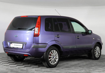 Подержанный автомобиль Ford Fusion 2007 года (4 фото)