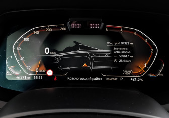 Подержанный автомобиль BMW X6 2020 года (13 фото)