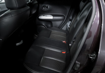 Подержанный автомобиль Nissan Juke 2013 года (10 фото)