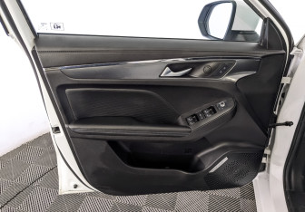 Подержанный автомобиль Haval Jolion 2022 года (18 фото)