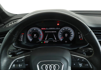Подержанный автомобиль Audi Q7 2021 года (11 фото)