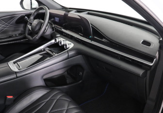 Подержанный автомобиль Exeed RX 2023 года (10 фото)