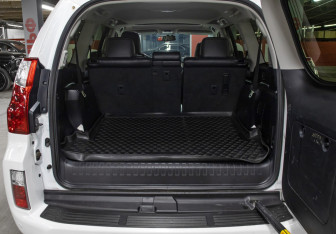 Подержанный автомобиль Lexus GX 2013 года (10 фото)