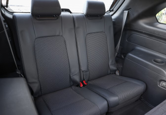 Подержанный автомобиль Chevrolet Captiva 2008 года (12 фото)