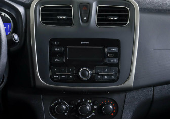 Подержанный автомобиль Renault Logan Sedan 2018 года (13 фото)