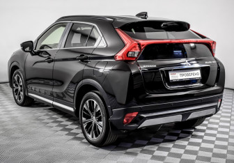 Подержанный автомобиль Mitsubishi Eclipse Cross 2018 года (7 фото)