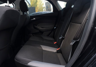 Подержанный автомобиль Ford Focus Hatchback 2012 года (10 фото)