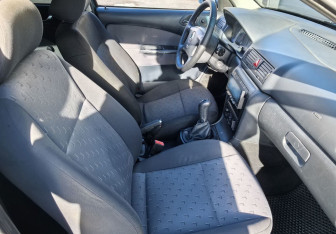 Подержанный автомобиль Skoda Octavia Liftback 2008 года (11 фото)