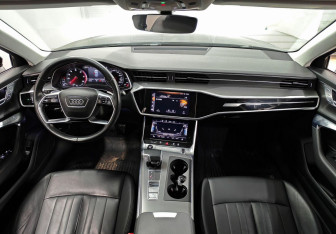 Подержанный автомобиль Audi A6 Wagon 2021 года (11 фото)