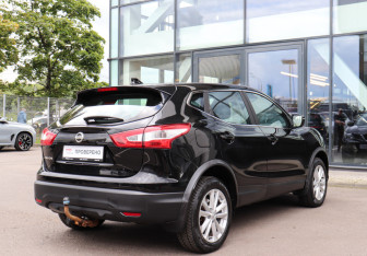 Подержанный автомобиль Nissan Qashqai 2017 года (4 фото)
