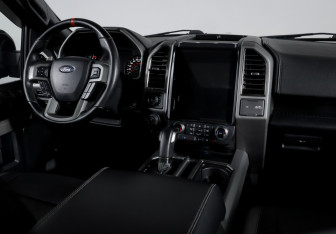 Подержанный автомобиль Ford F-150 2020 года (12 фото)