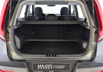 Подержанный автомобиль Kia Soul 2019 года (10 фото)