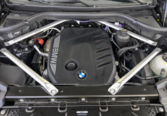 Подержанный автомобиль BMW X6 2025 года (13 фото)