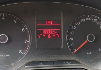 Подержанный автомобиль Volkswagen Polo Sedan 2012 года (10 фото)