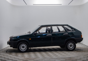 Подержанный автомобиль LADA (ВАЗ) 2109 Hatchback 2003 года (8 фото)